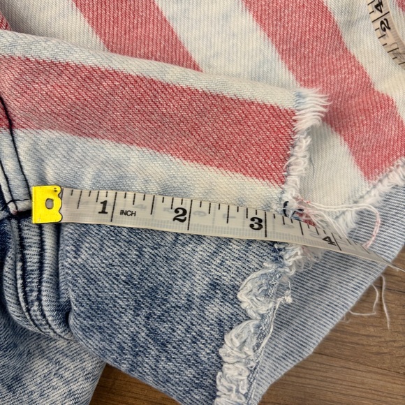 Judy Blue Denim Jean Shorts American Flag Frayed USA Patriotic Women’s - Picture 9 of 10